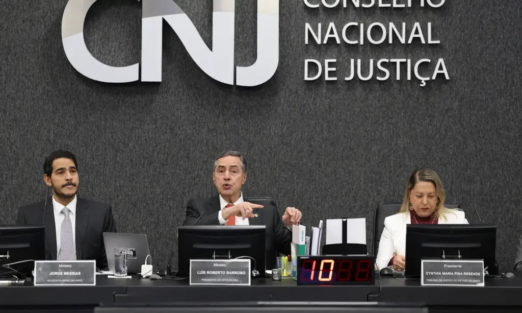 Juridiquês Traduzido 2025: 10 Termos que Todo Brasileiro Deveria Conhecer